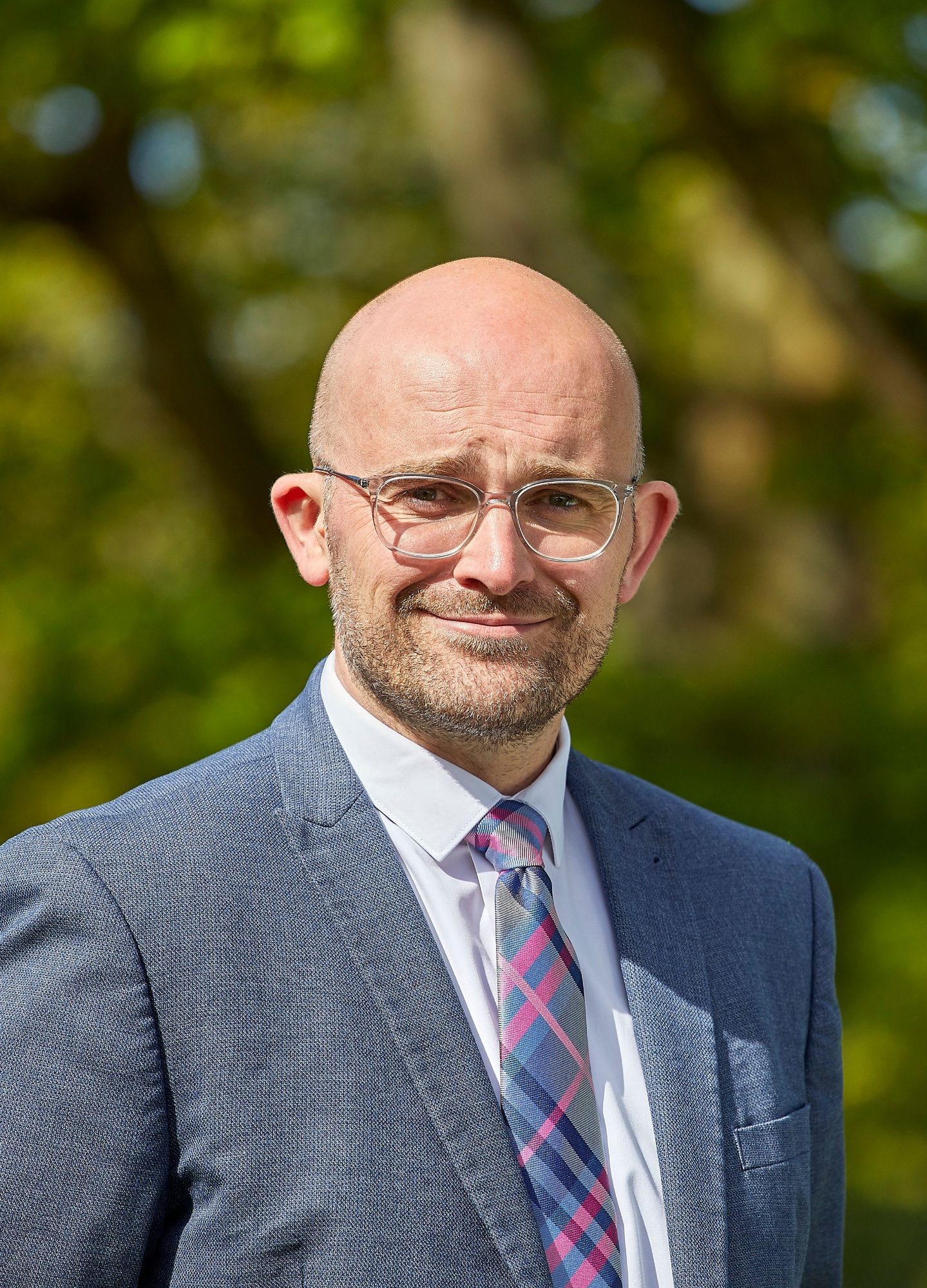 Photo of Mr McKelvie